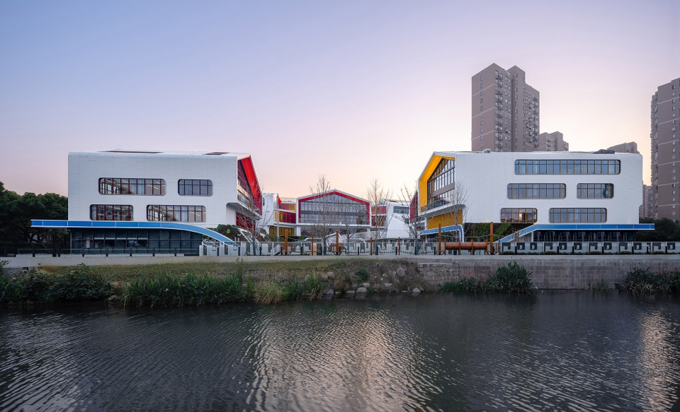 kincang modern pre school by lycs architecture