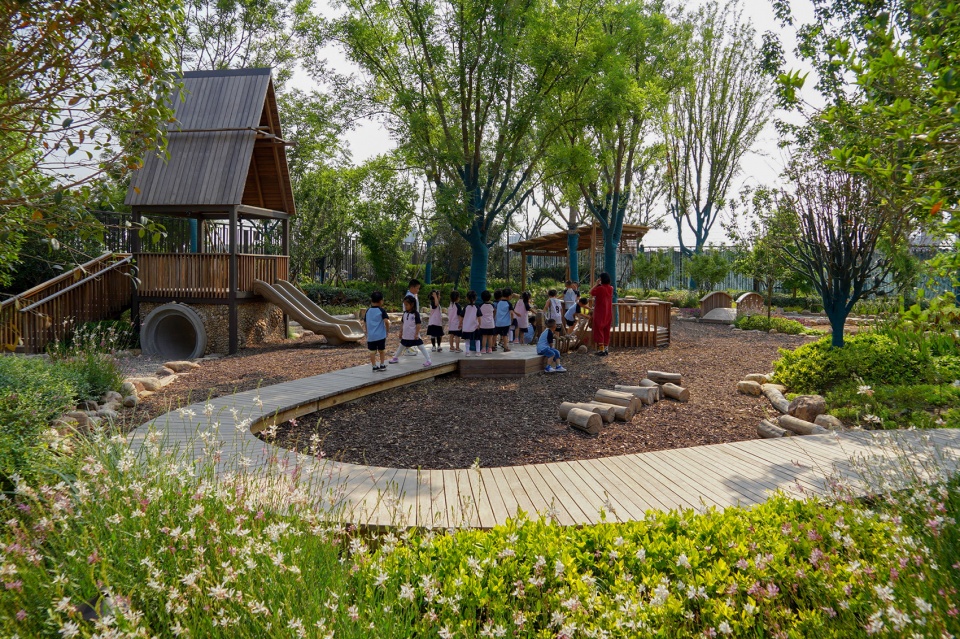 One Infinity Academy Kindergarten by Horizon Atmosphere Landscape