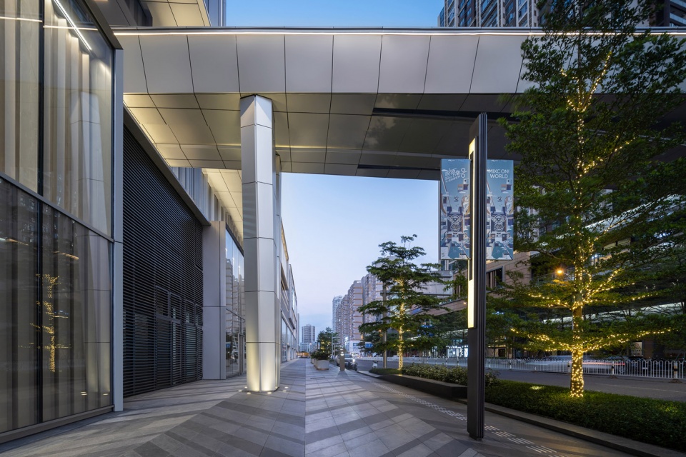 landscape design of crland mixc haikou by gm landscape