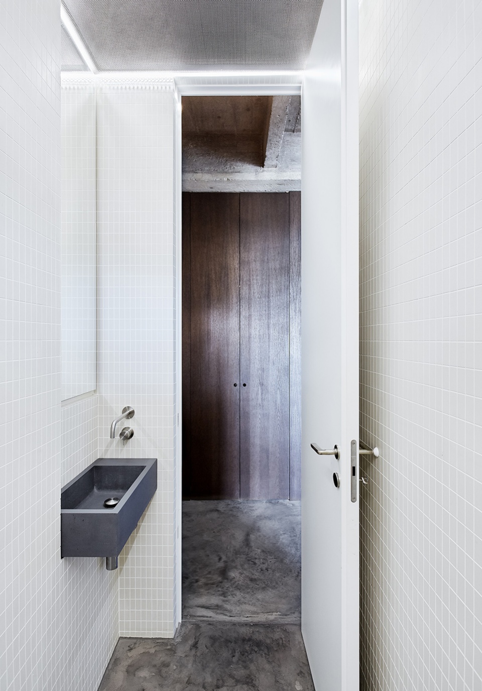 letna apartment by marketa bromova architekti