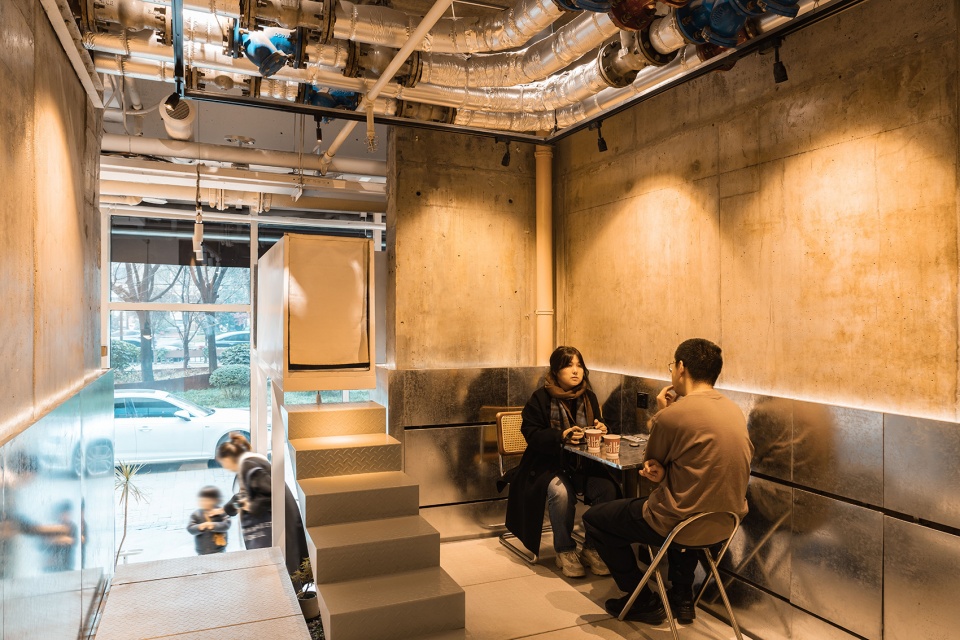 Secondhalf Coffee China by Archstay Architects