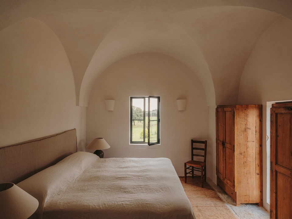 Casolare Scarani by Studio Andrew Trotter