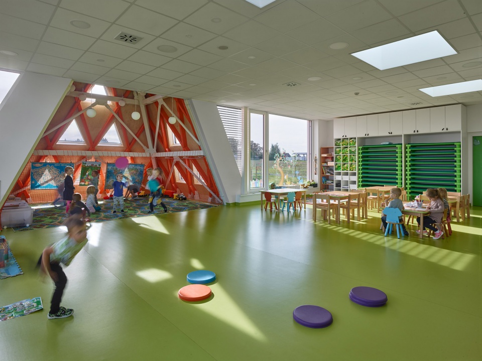 vetrnik kindergarten by architektura