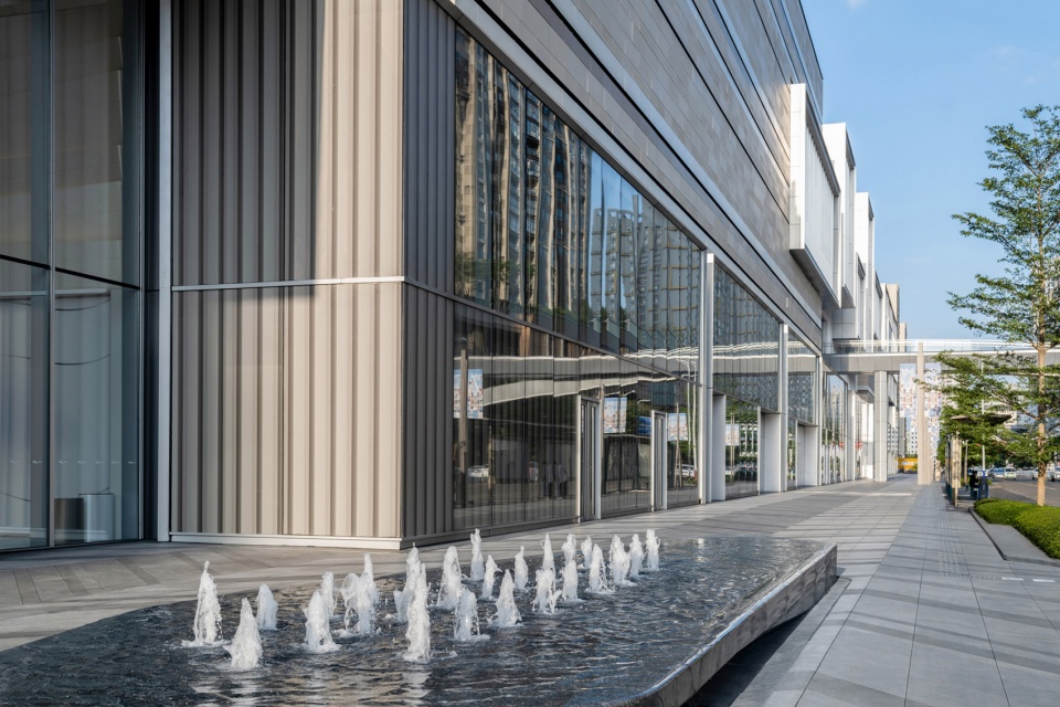 landscape design of crland mixc haikou by gm landscape
