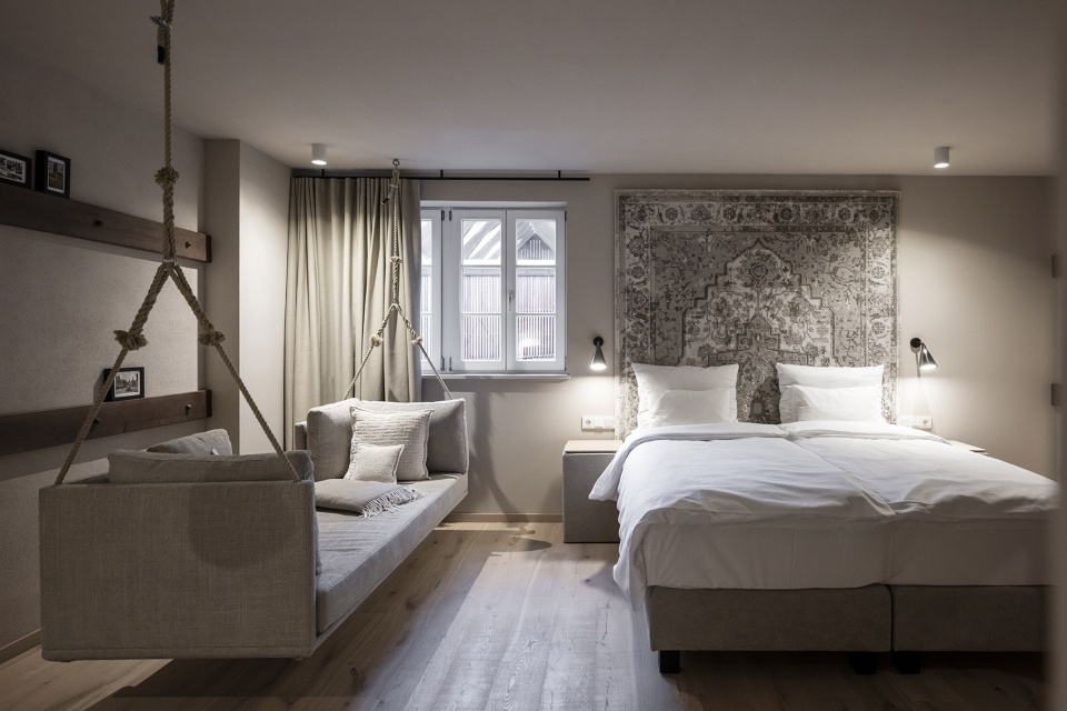 goldene rose hotel by noa