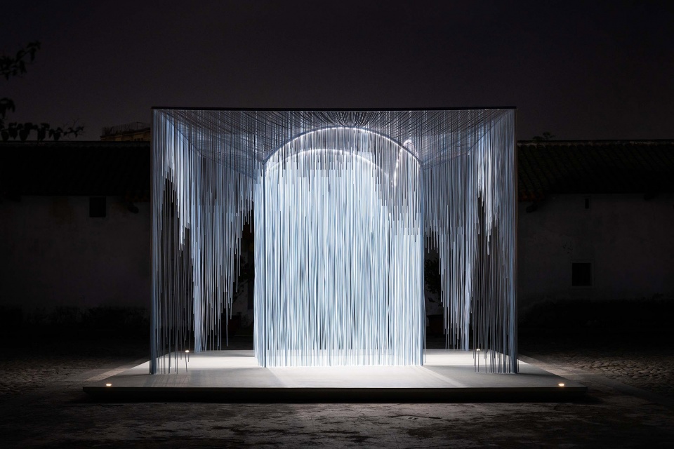 freeing frameyard by has design and research
