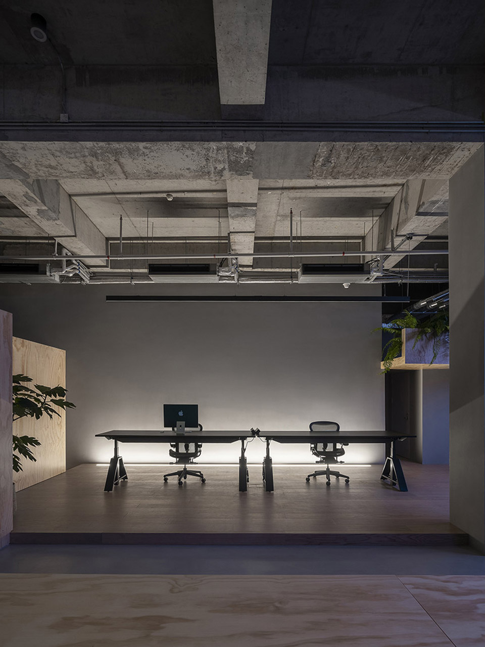E Studio Office China by E Studio 7cm