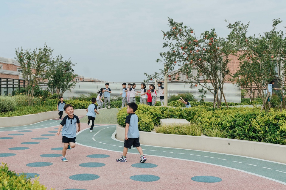 One Infinity Academy Kindergarten by Horizon Atmosphere Landscape