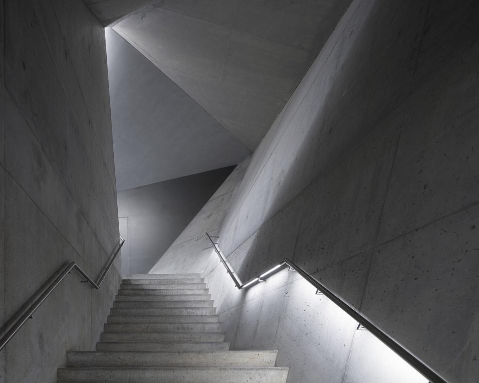 photo elysee and mudac by ittenbrechbuhl aires mateus associados