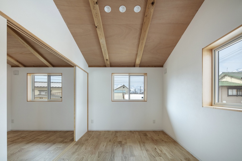 villa uonuma by tsutsumi associates