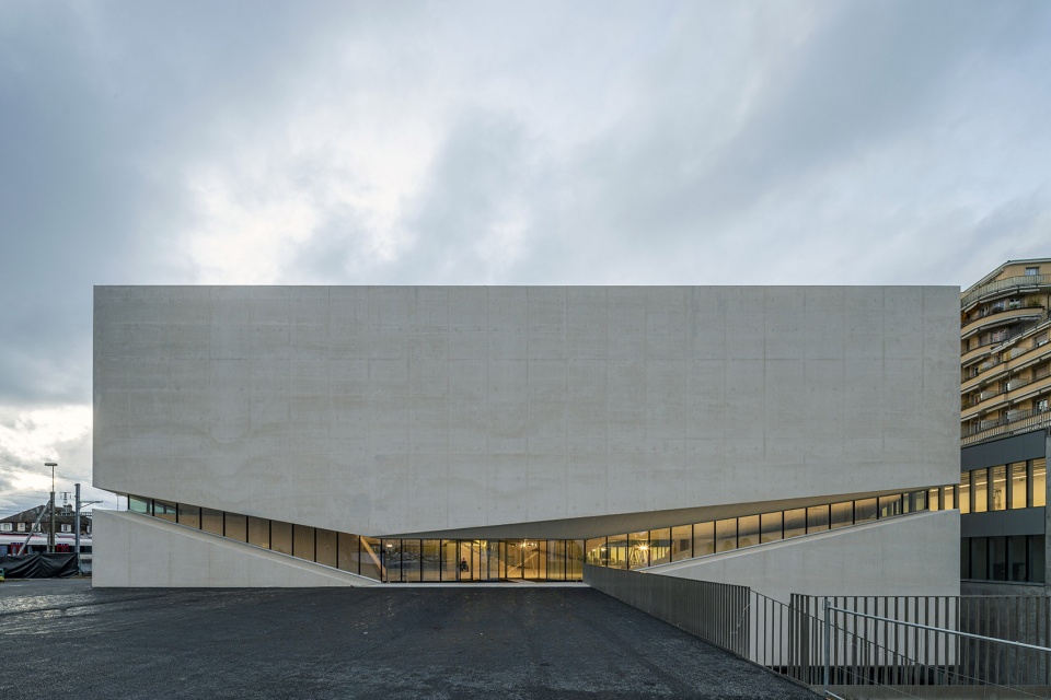 photo elysee and mudac by ittenbrechbuhl aires mateus associados