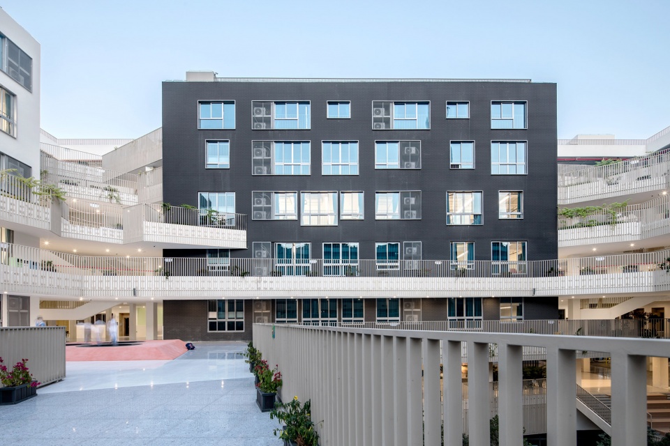 taoyuan elementary school by cube design