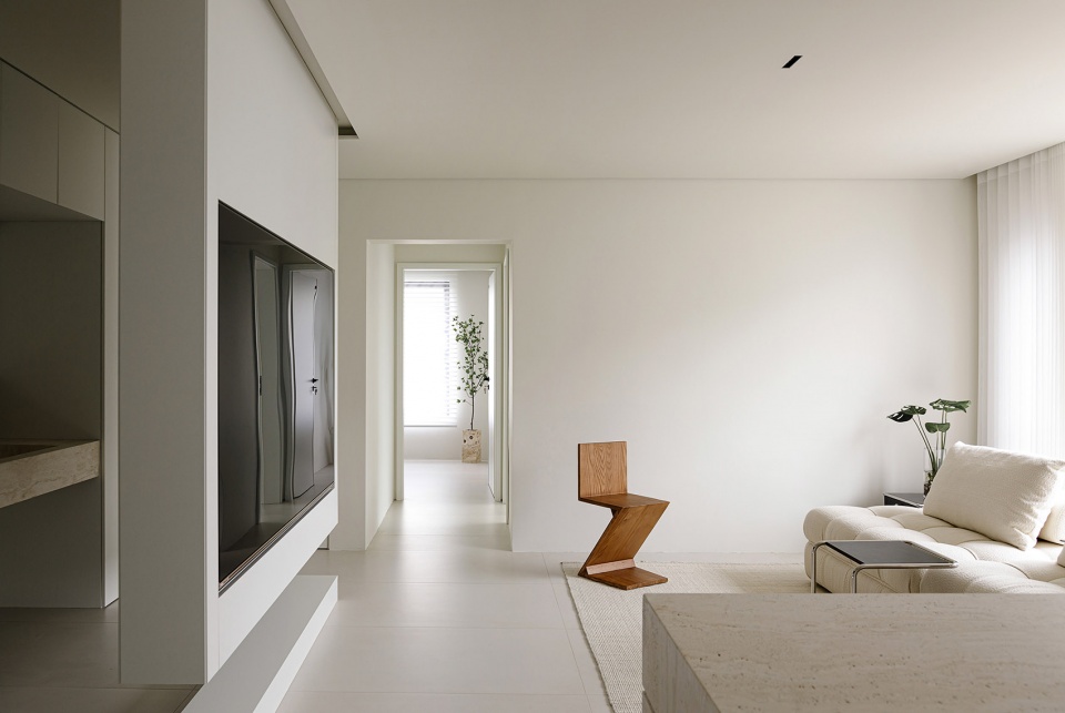 Between the lines China by CHENJING DESIGN