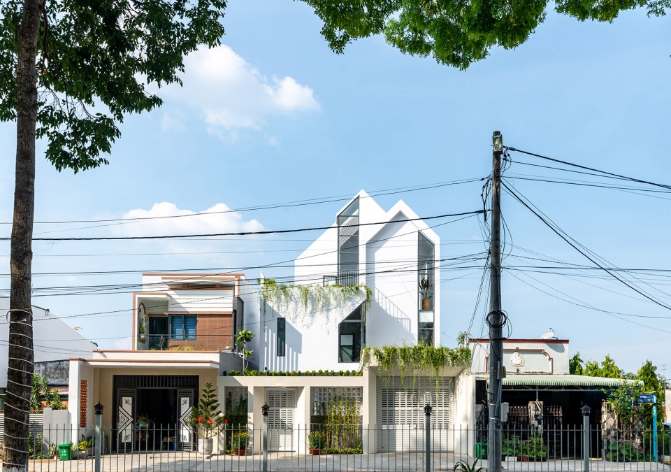 Gather House by Story Architecture