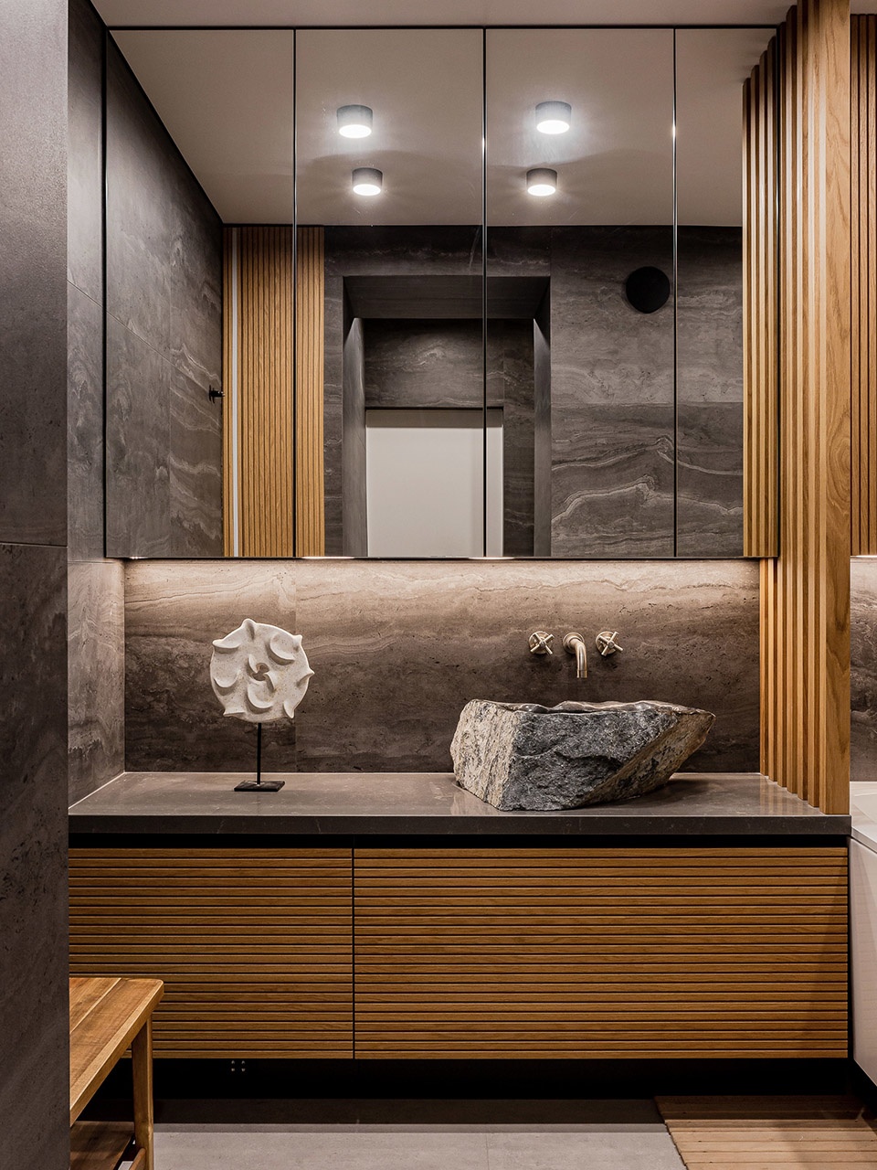 LOFT APARTMENT by ZROBIM architects