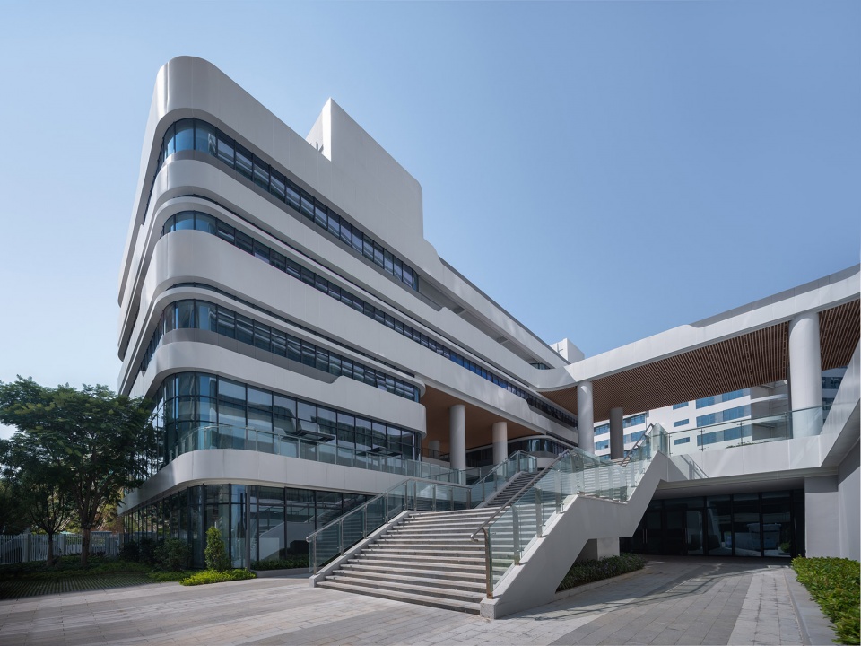 Design of Pingshan District Center for Disease Control and Prevention of Shenzhen by Z Z STUDIO