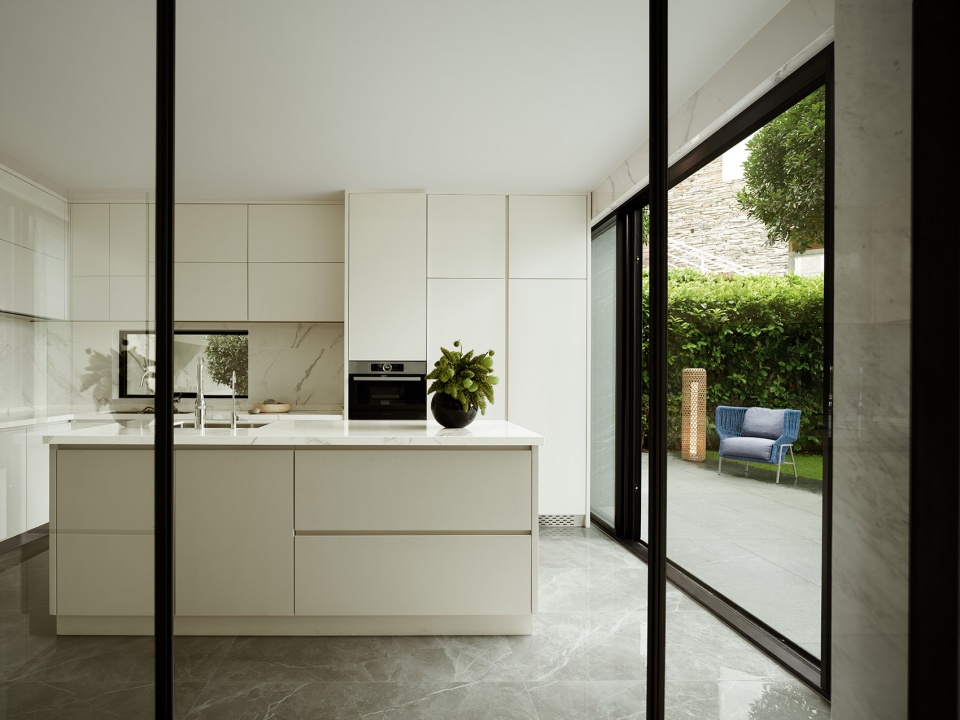 private house near erhai lake by chen design