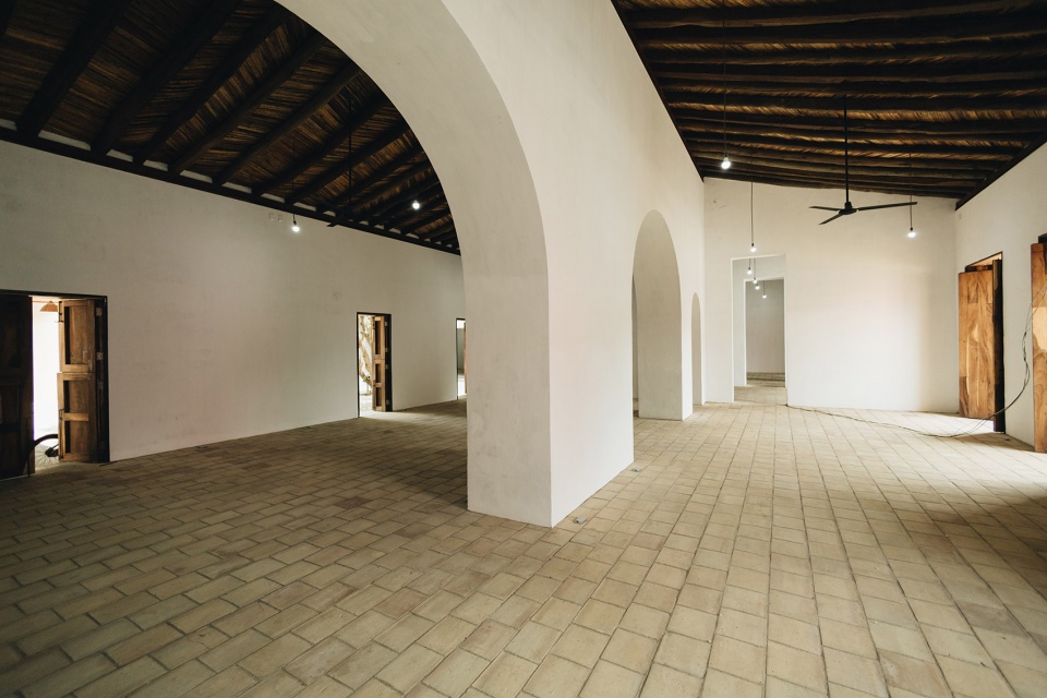 reconstruction of the gabriel lopez chinas library by rootstudio