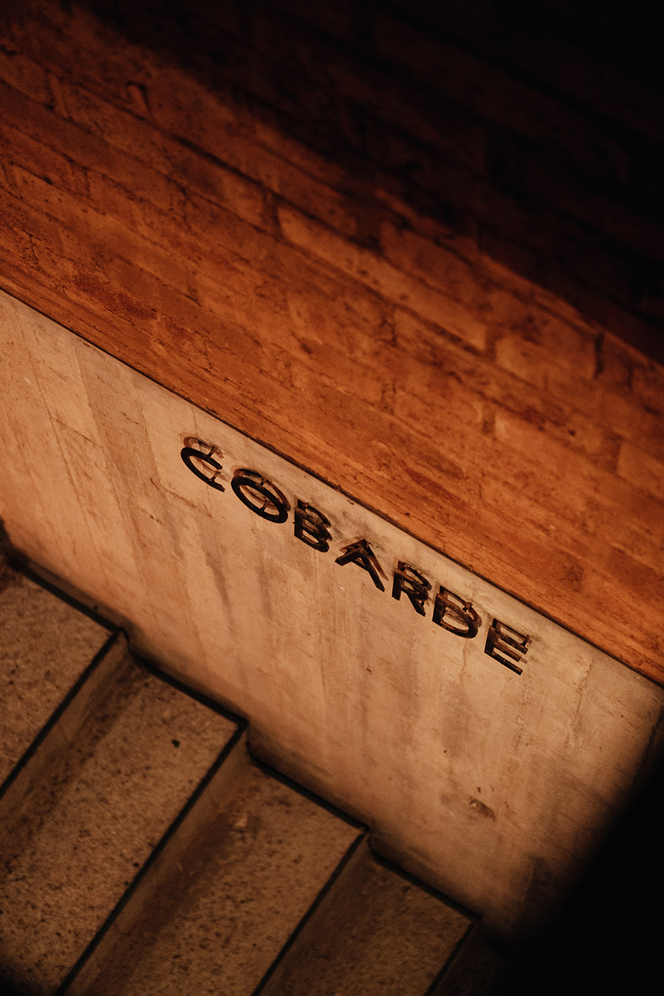 cobarde by rootstudio