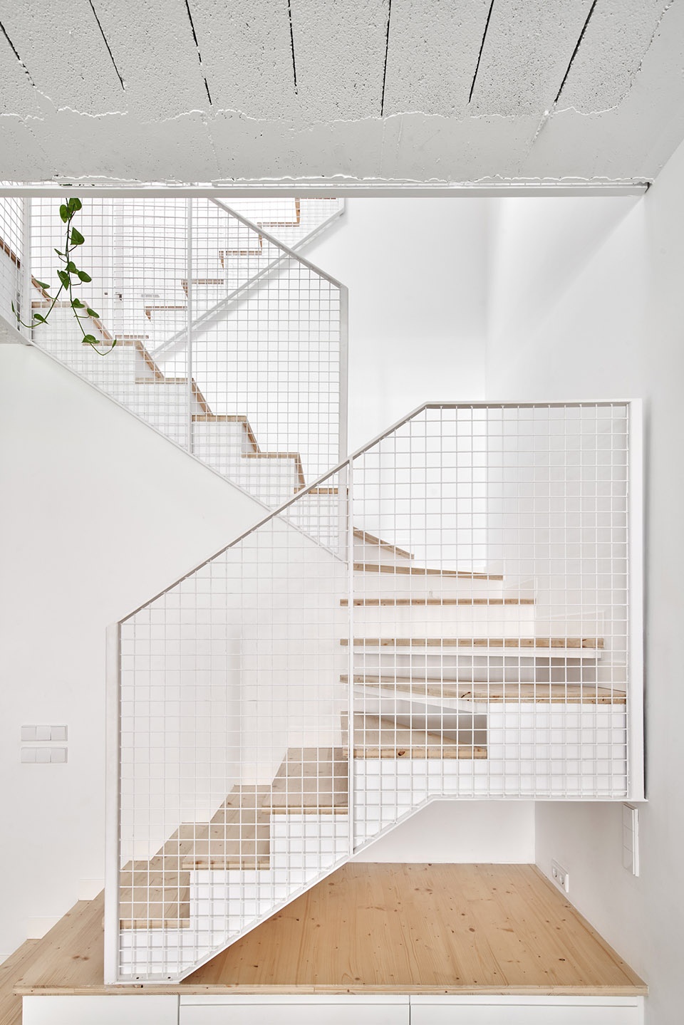 100joa new construction of a row house in mataro by vallribera arquitectes