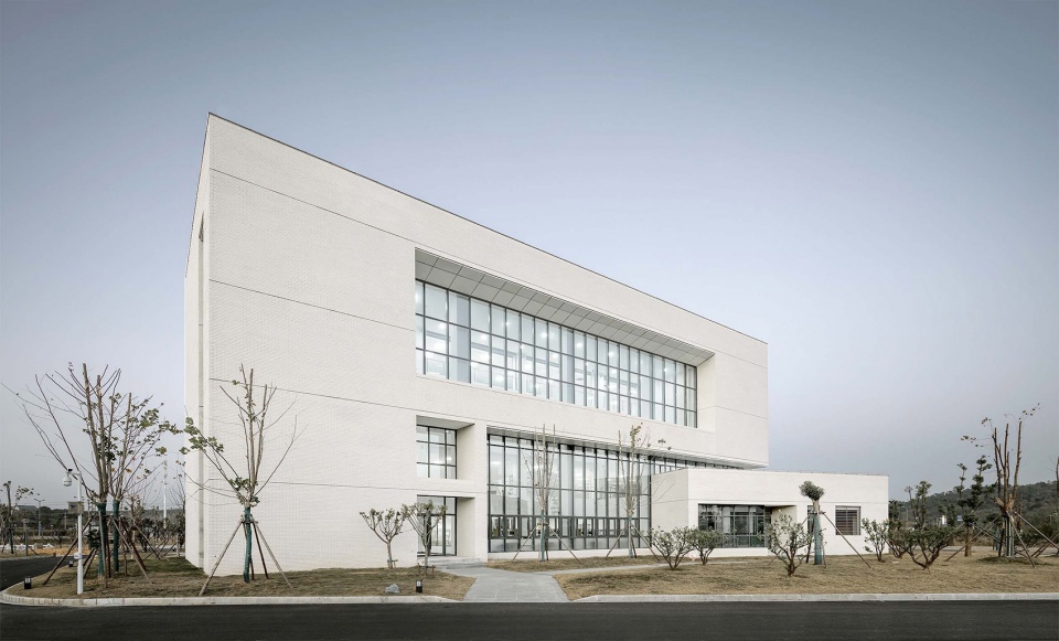 JINGSHAN LIBRARY ARCHIVES China by Jiangzuo Studio