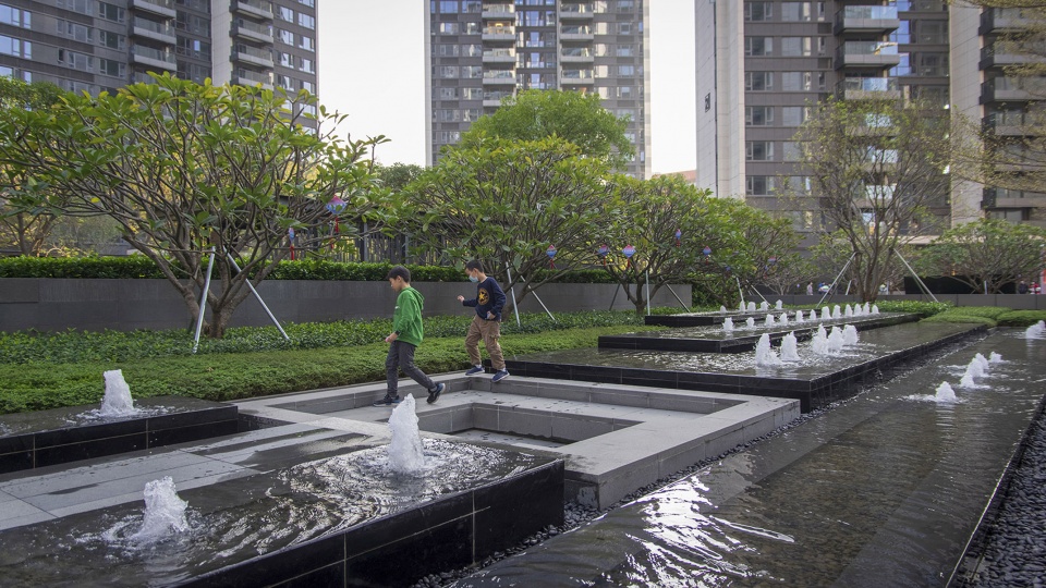 Shenzhen Yanlord Four Seasons New Gardens China by CICADA PUYU STUDIO