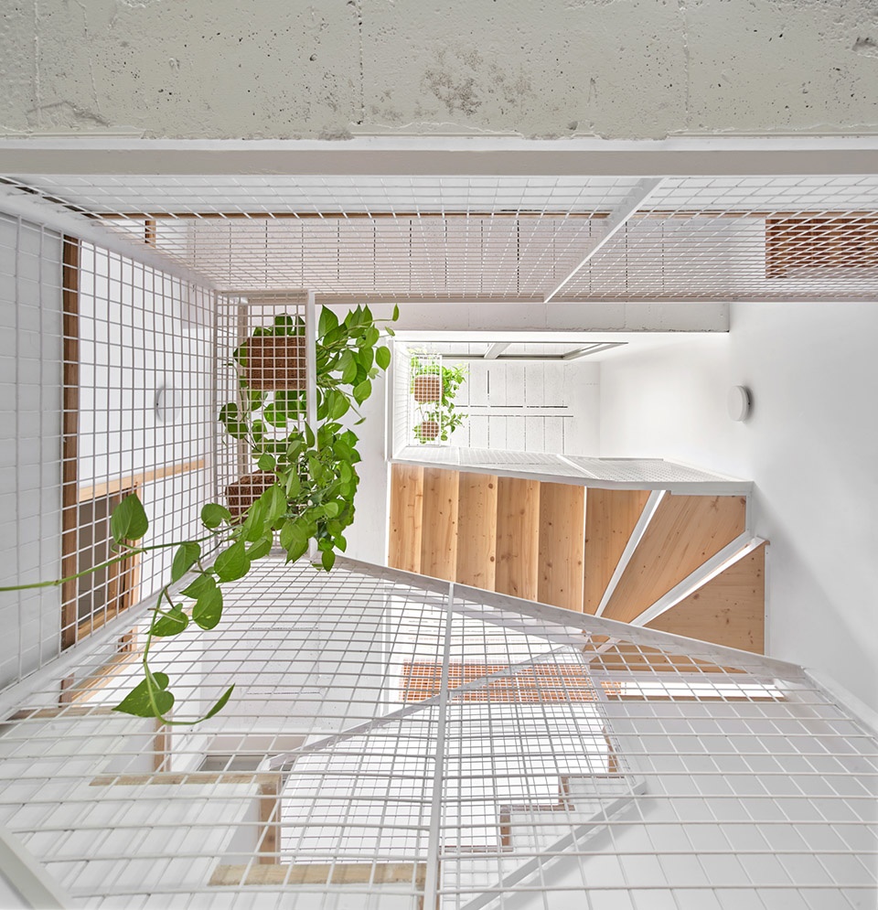 100joa new construction of a row house in mataro by vallribera arquitectes