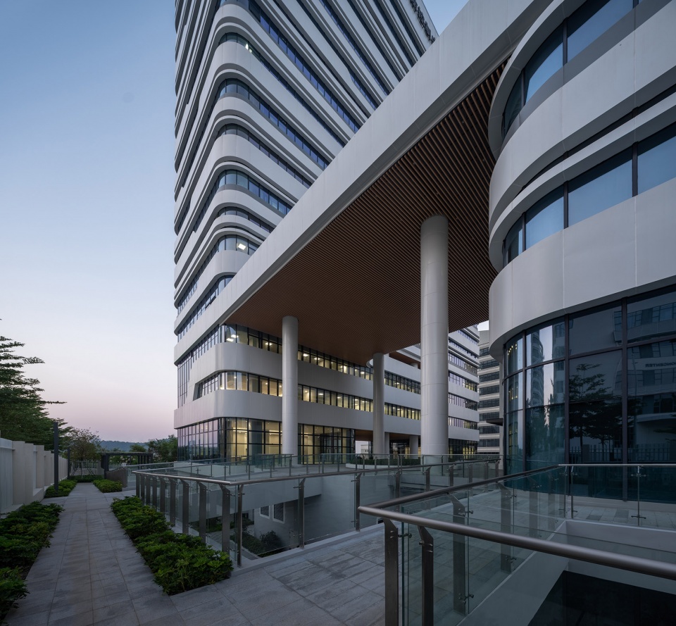 Design of Pingshan District Center for Disease Control and Prevention of Shenzhen by Z Z STUDIO