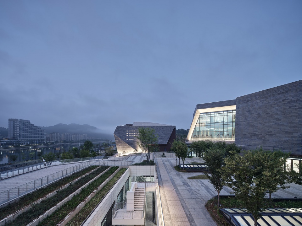 kaihua county public culture square by chinacuc