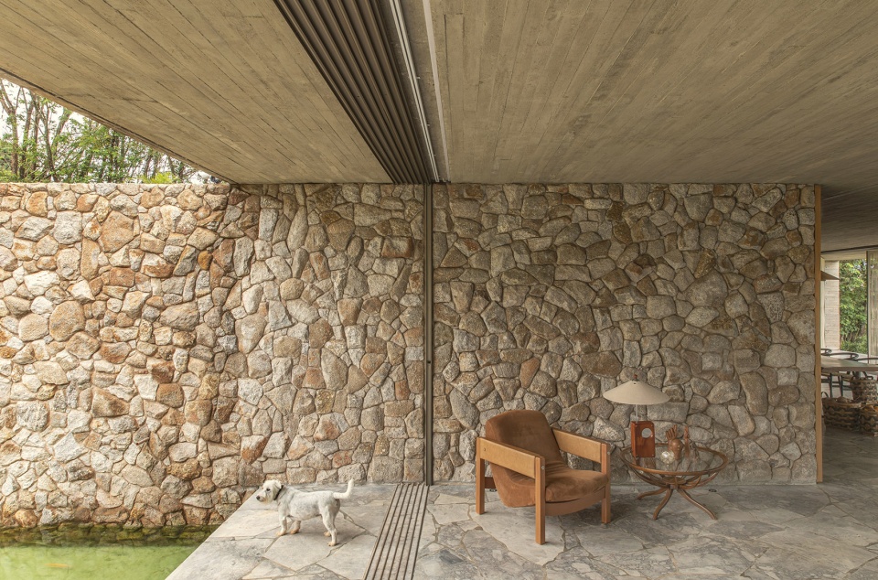 House of the Lake by mf arquitetos