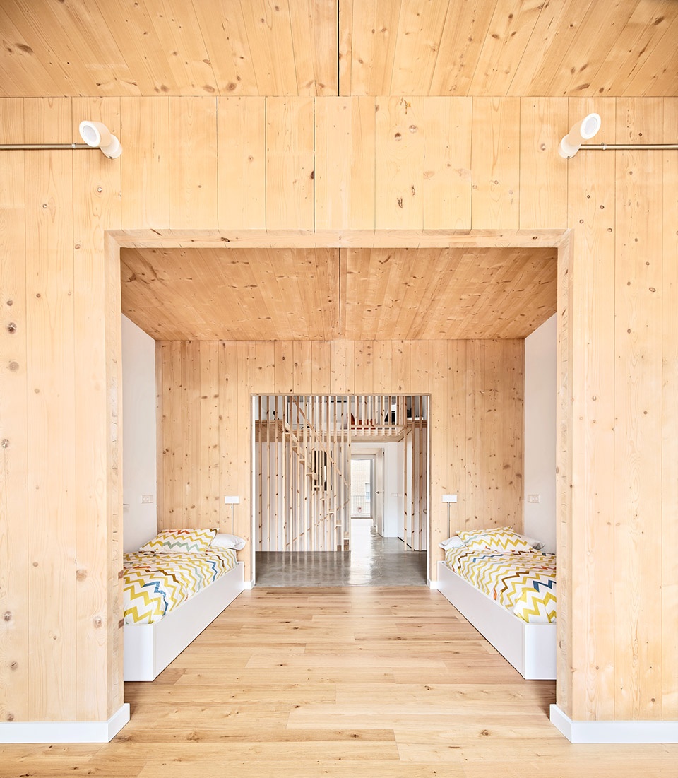 95pla renovation and expansion of a row house by vallribera arquitectes