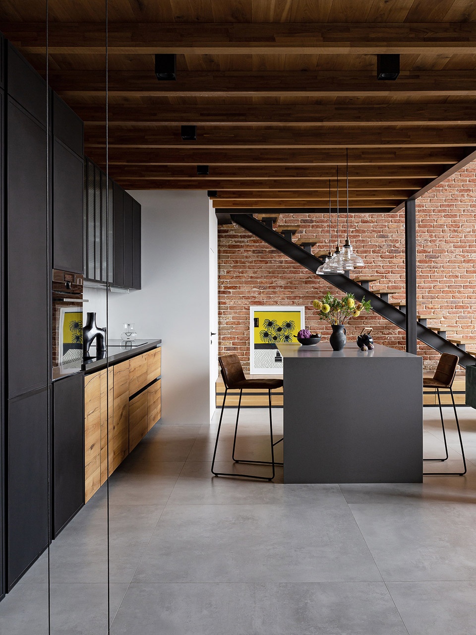 LOFT APARTMENT by ZROBIM architects