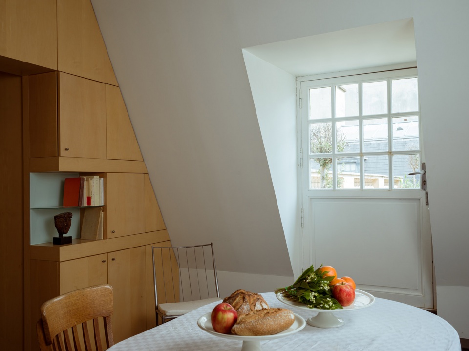 the hallwyll hotel by marie anne derville f89
