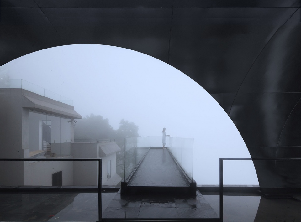 Bridge House China by Zhi Architects