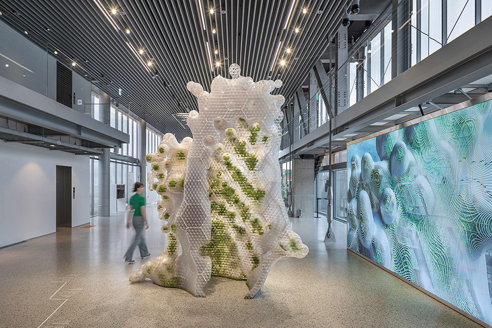 tree one photosynthetic sculpture by ecologicstudio