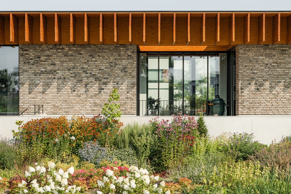 Terphouse Rotterdam by AAAN