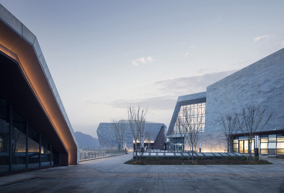 kaihua county public culture square by chinacuc