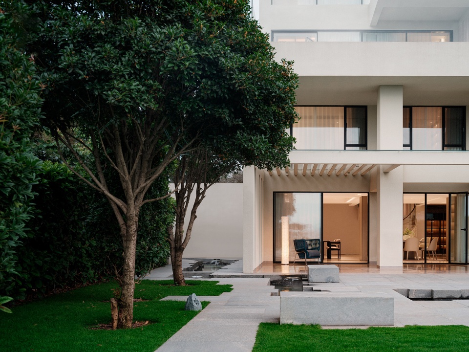 private house near erhai lake by chen design