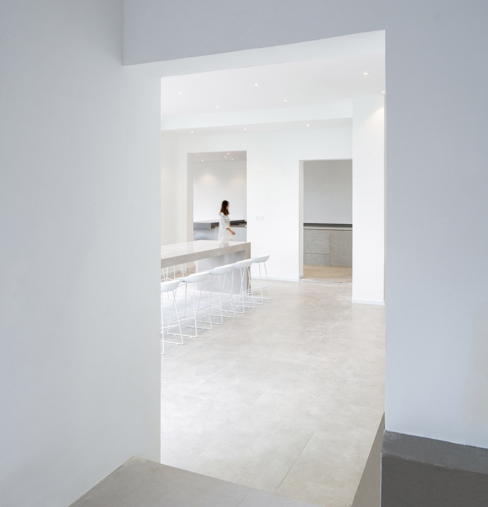 Bridge House China by Zhi Architects