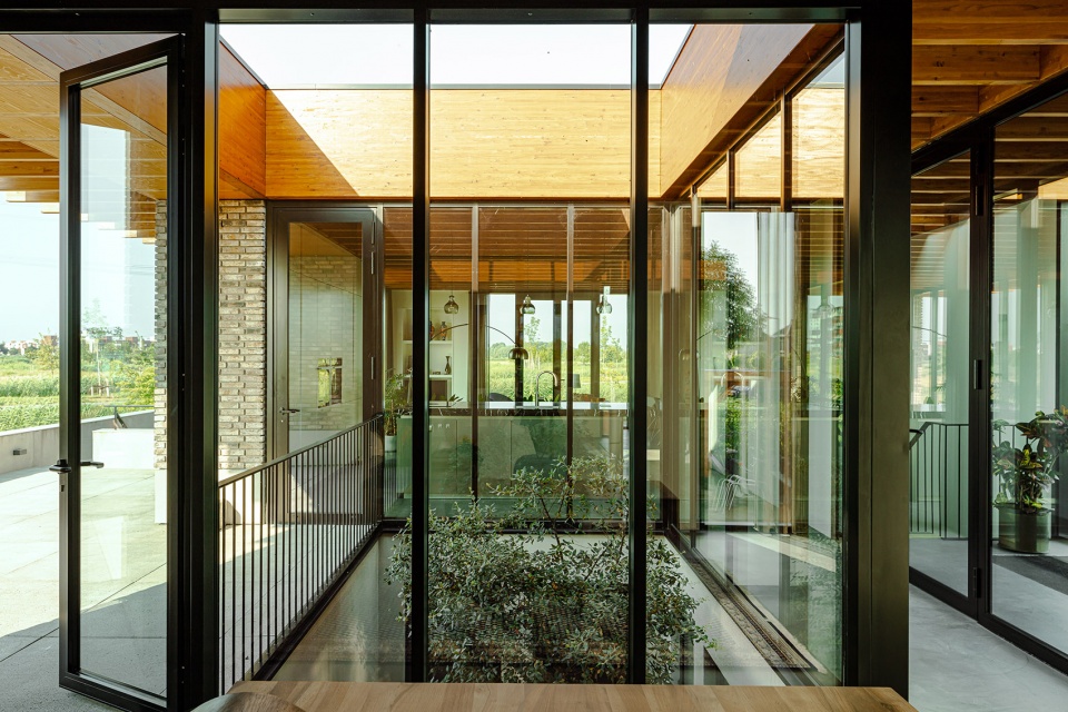 Terphouse Rotterdam by AAAN