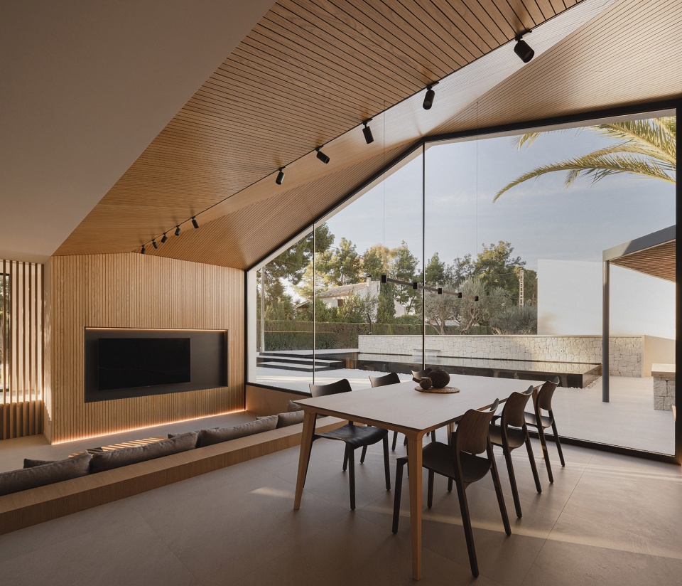 Home Refurbishment for Alejandro and Inma by Pablo Munoz Paya Arquitectos