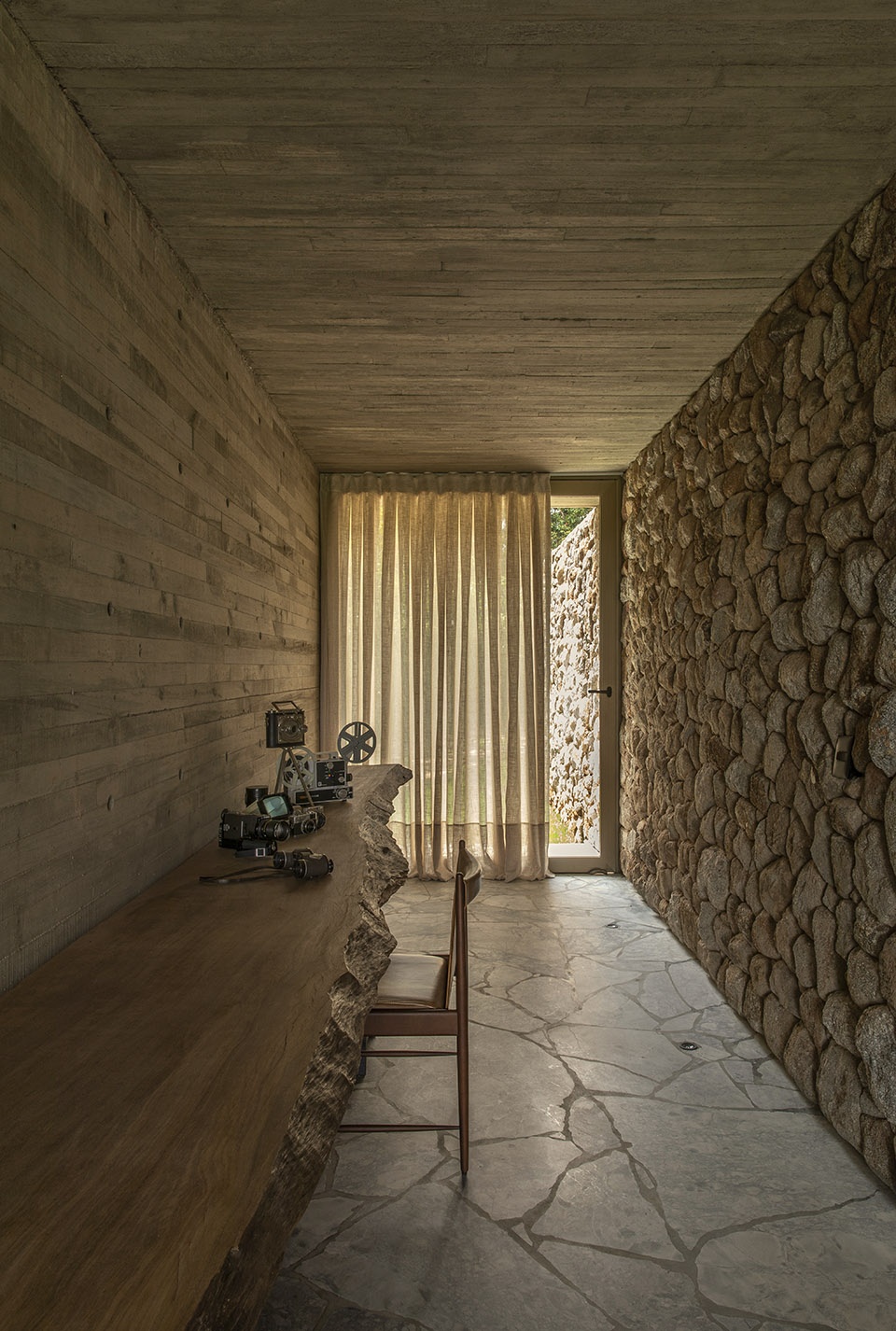 House of the Lake by mf arquitetos