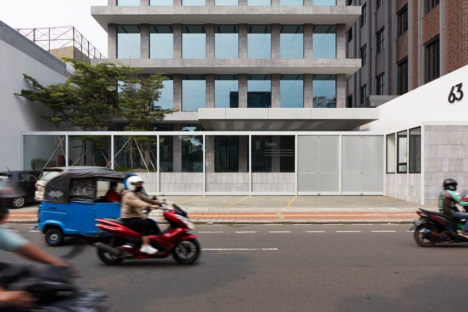 Tigermandiri Office by Csutoras Liando