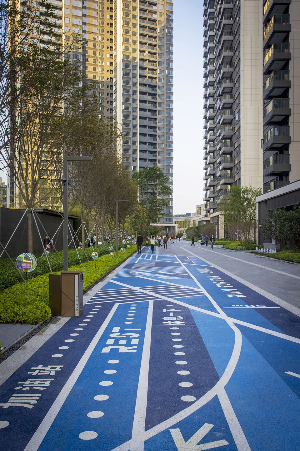 Shenzhen Yanlord Four Seasons New Gardens China by CICADA PUYU STUDIO