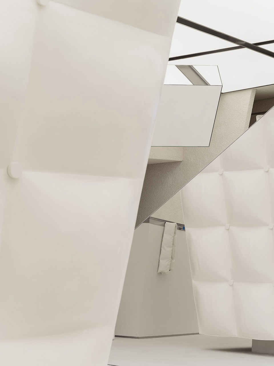 skypeople beijing concept store by fog architecture
