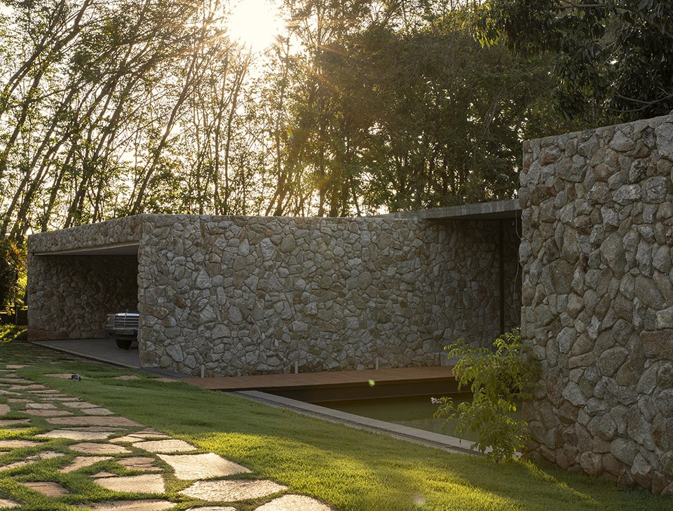 House of the Lake by mf arquitetos ldz