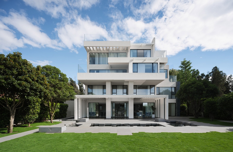 private house near erhai lake by chen design