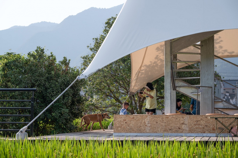 tower pavilion in paddy fields by jumpinghouselab