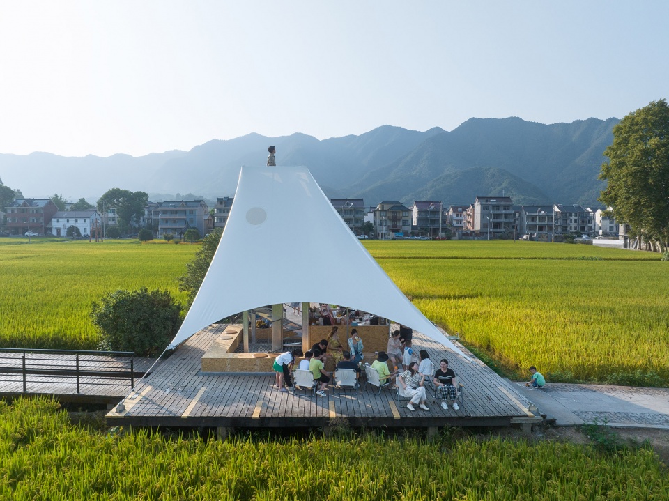 tower pavilion in paddy fields by jumpinghouselab