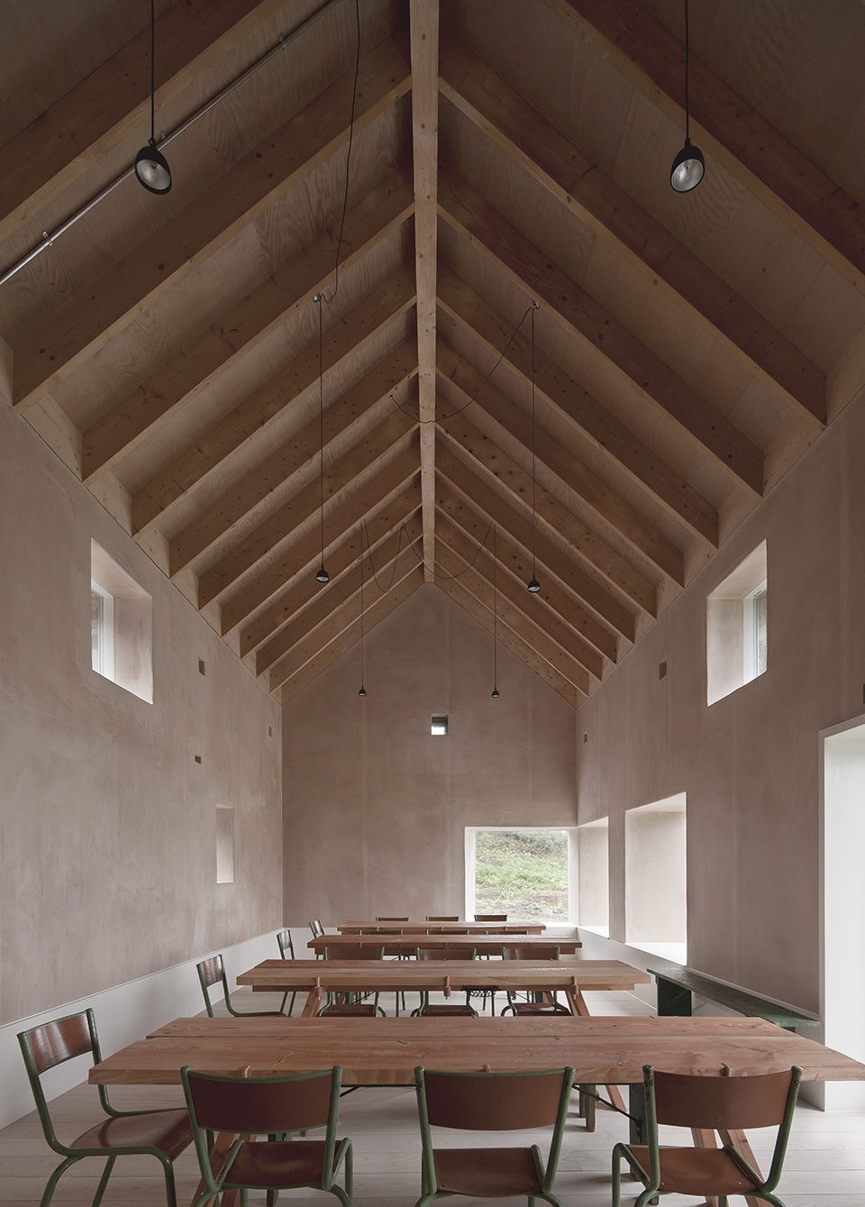 Community dining hall Croft 3 by Architect fardaa